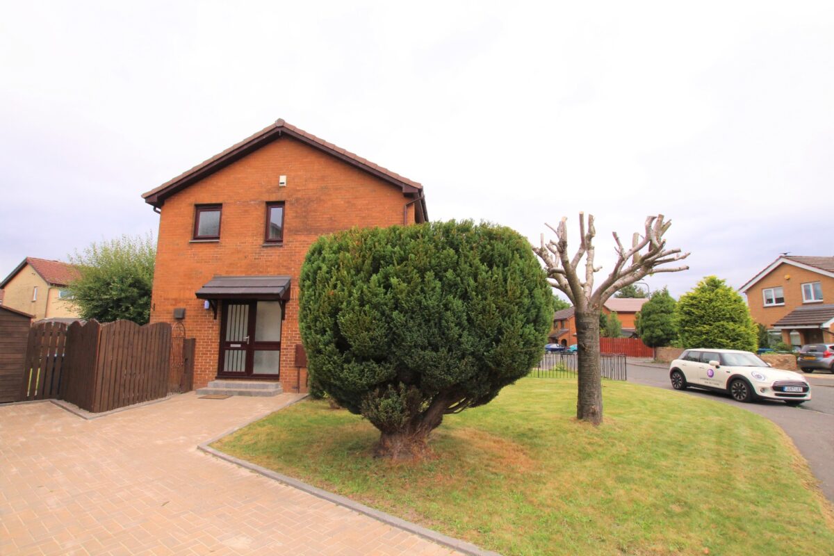 Waukglen Crescent, Darnley